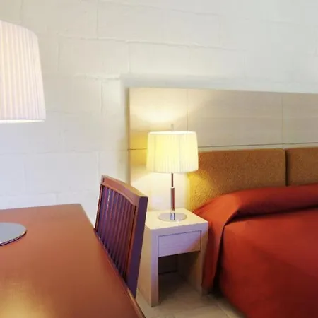 אתר נופש Tenuta Monacelle 4*