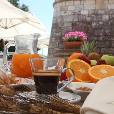 Tenuta Monacelle 4*