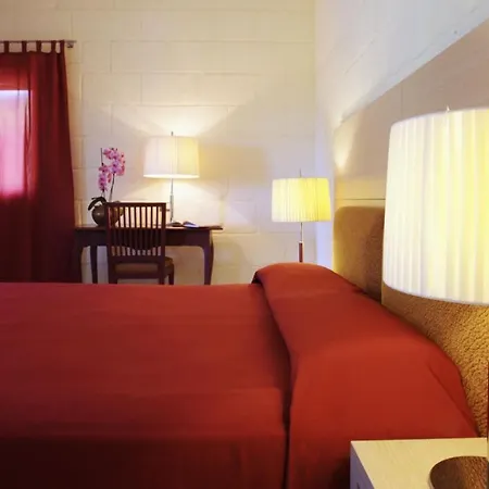 אתר נופש Tenuta Monacelle 4*