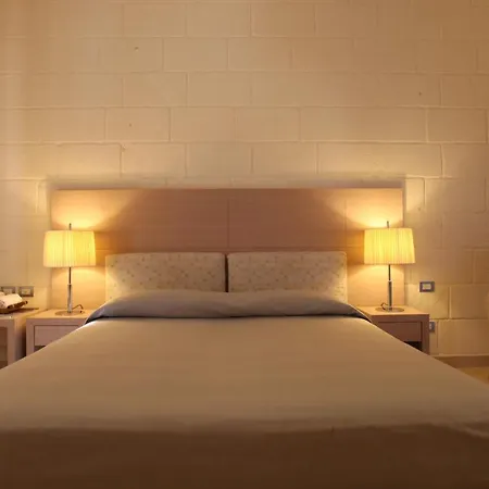 Tenuta Monacelle 4* مونوبولي